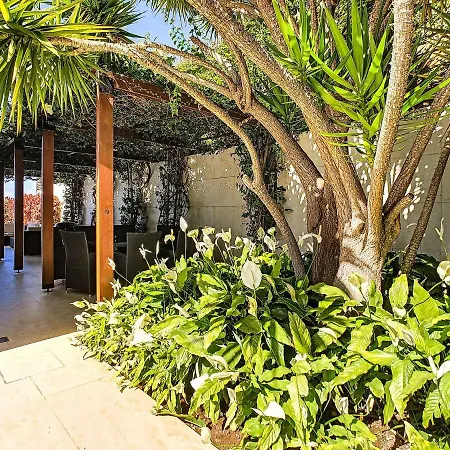 Vitoria Dos Villa *